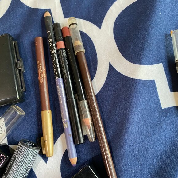 Marc Jacobs/ Estee Lauder /Victoria Secret & more LOT OF MAKEUP - Picture 7 of 11